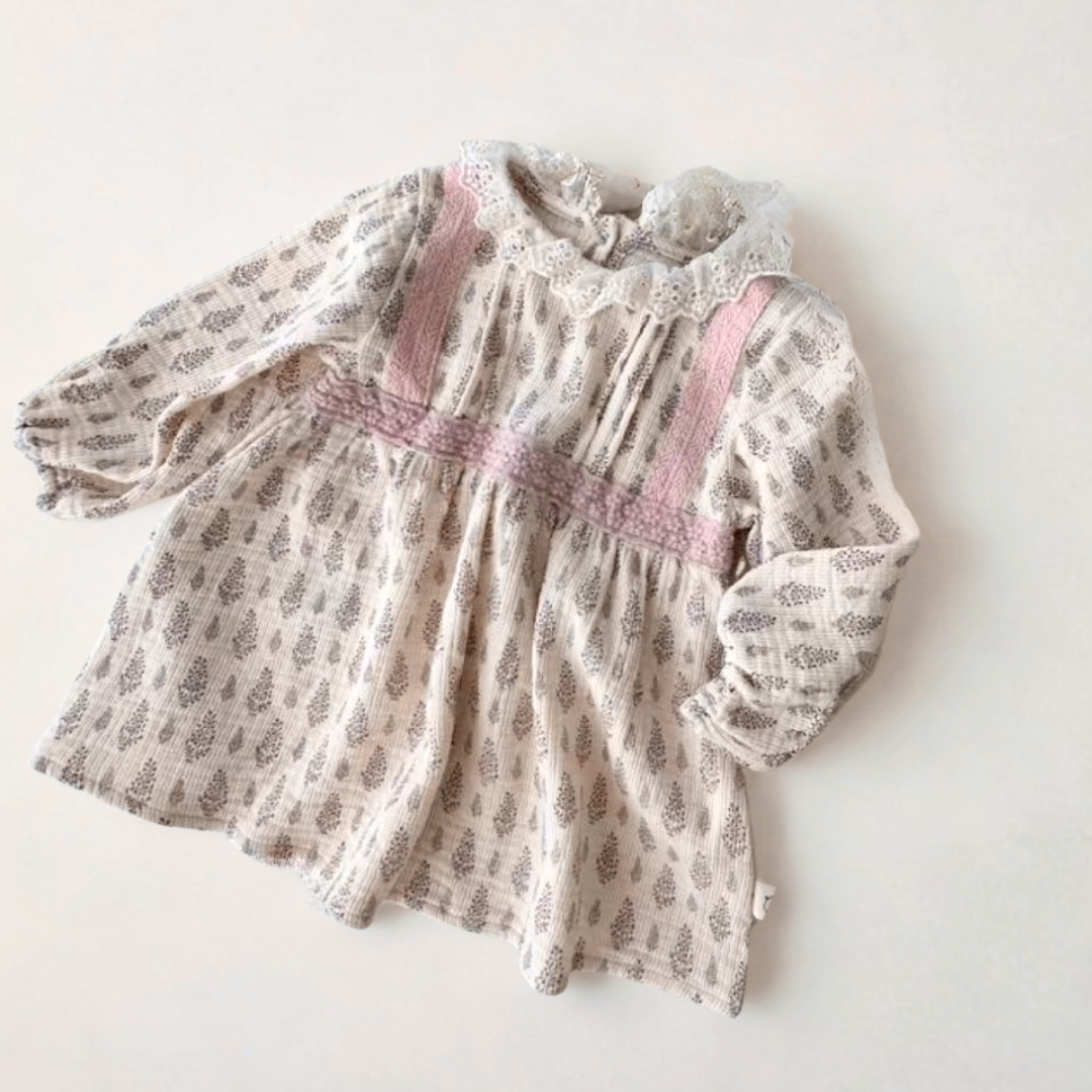 A-Grade Skin-Friendly Lace-Collar Baby Dress