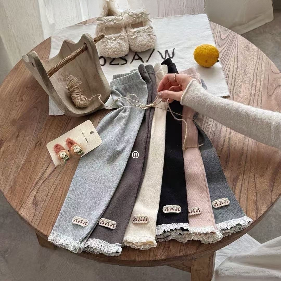Lace-Trimmed Knit Leggings